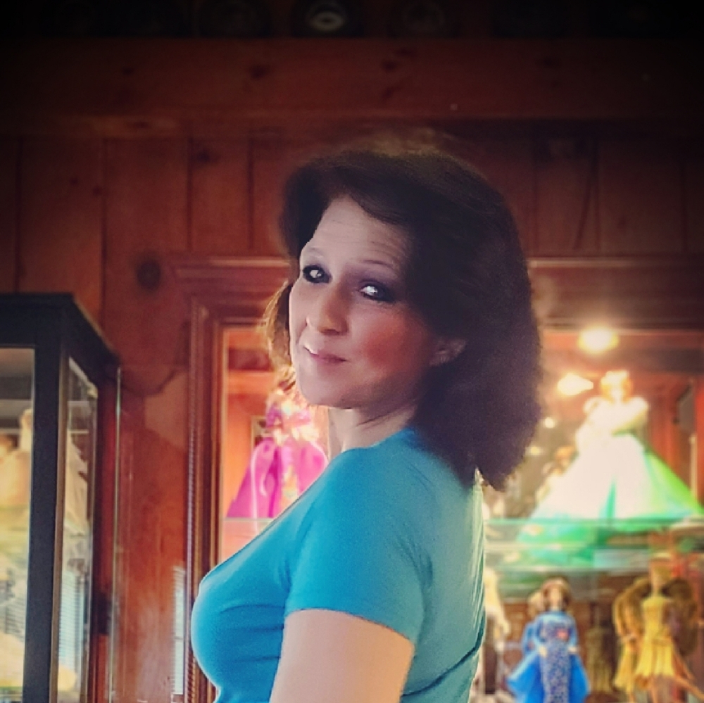 Meet your Posher, Lisa